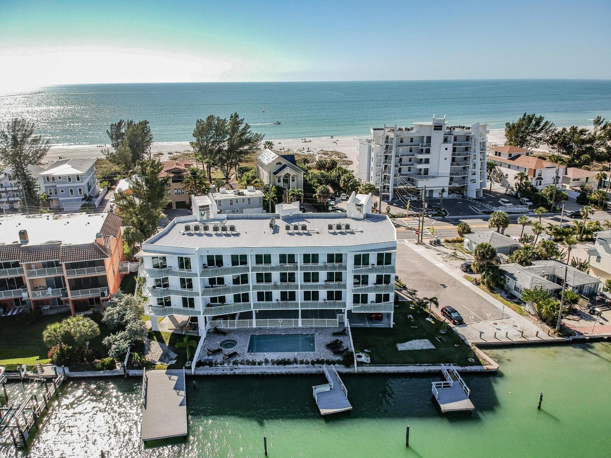 Villa Oceana 202 West St. Pete Beach Exterior foto